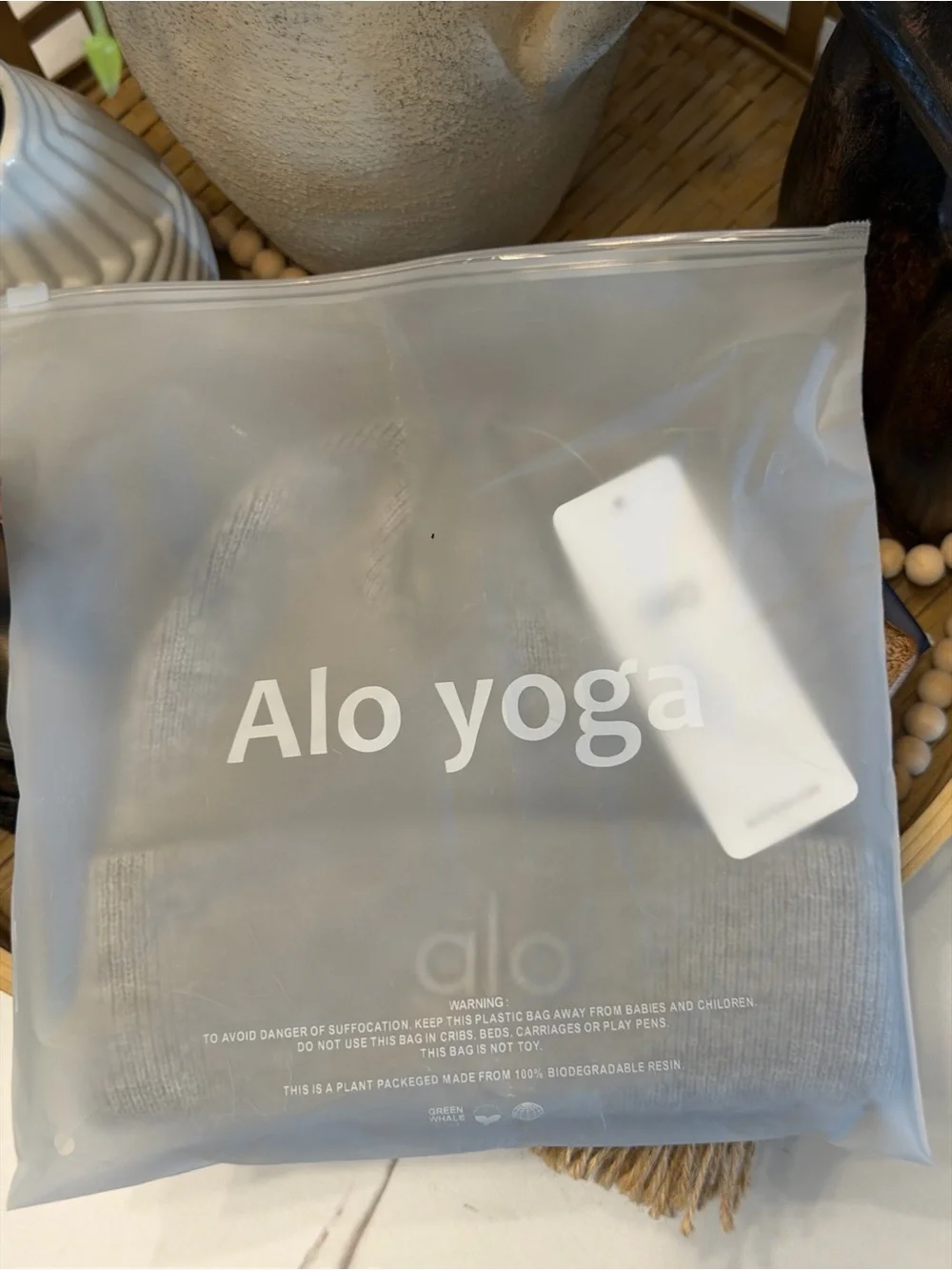 ALO Yoga Ribbed Beanie Hat - Light Gray - Picture 15 of 15
